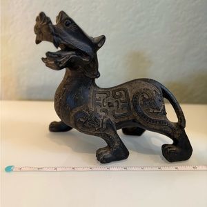 Vintage Chinese Dragon Pi Xiu Sculpture
Statue Black Carved Plaster  10"